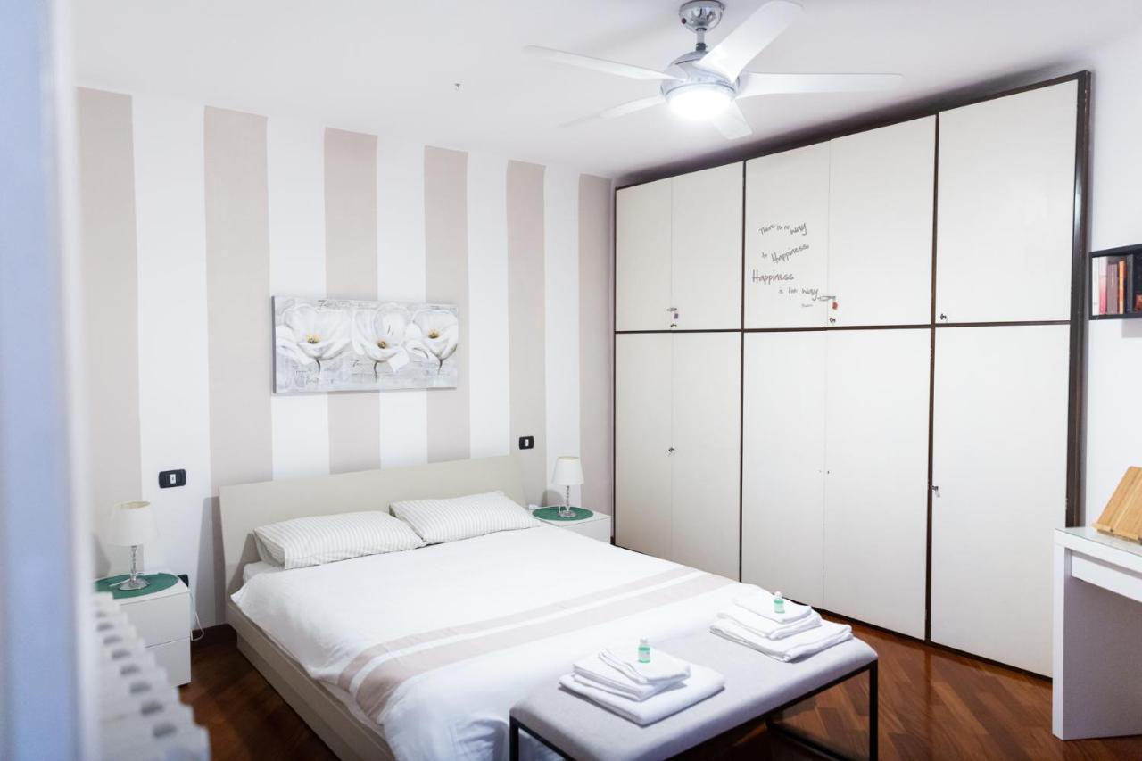 Ferienwohnung Sweet House Corso Genova Mailand Exterior foto